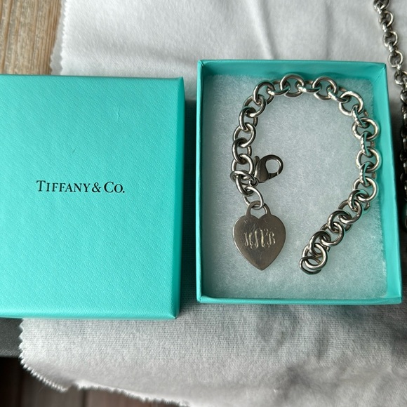 Tiffany & Co. 💙 Return to Tiffany Bracelet - Picture 2 of 5